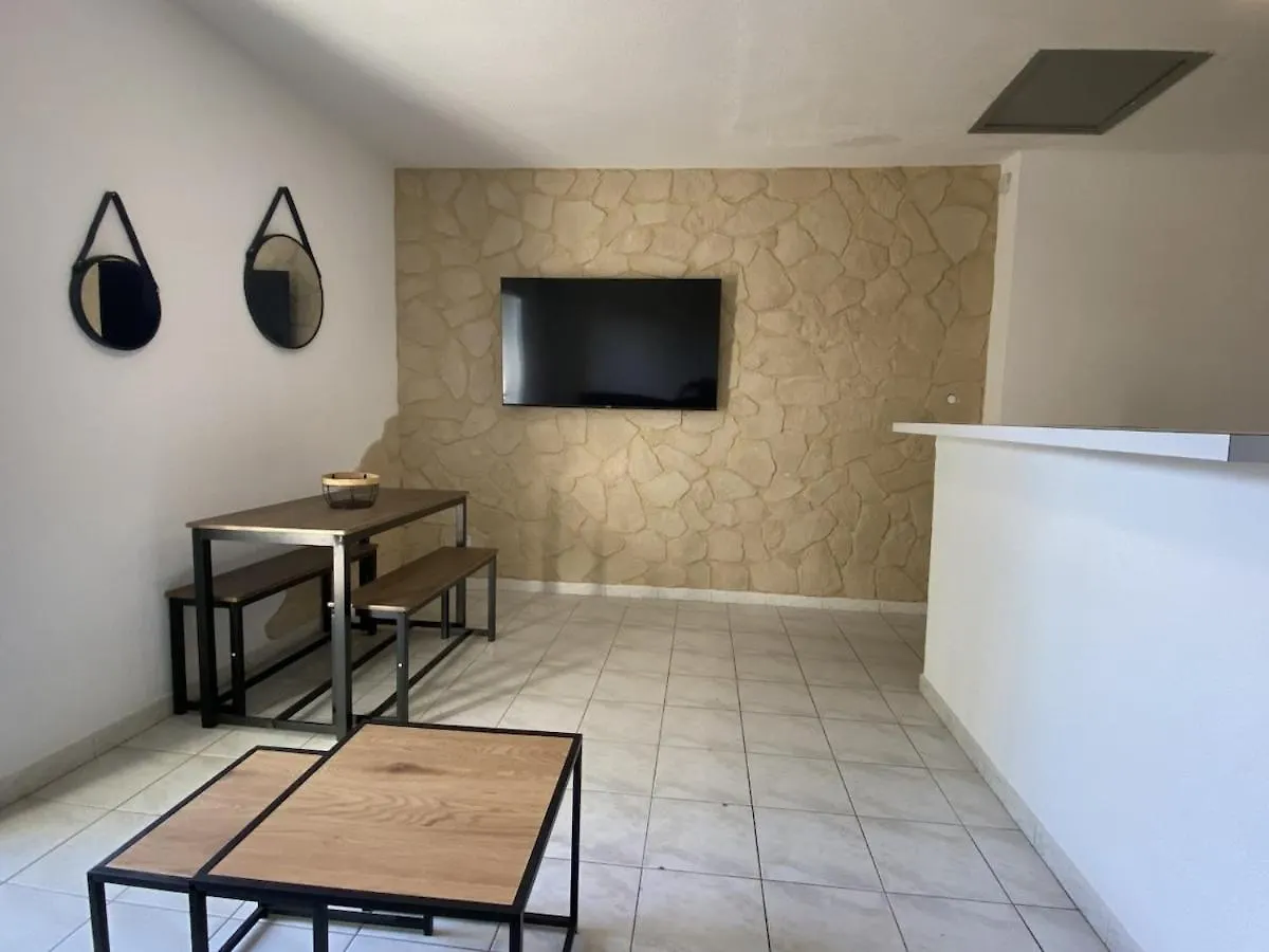 Appartement Dans Villa A 600M De La Plage Frejus
