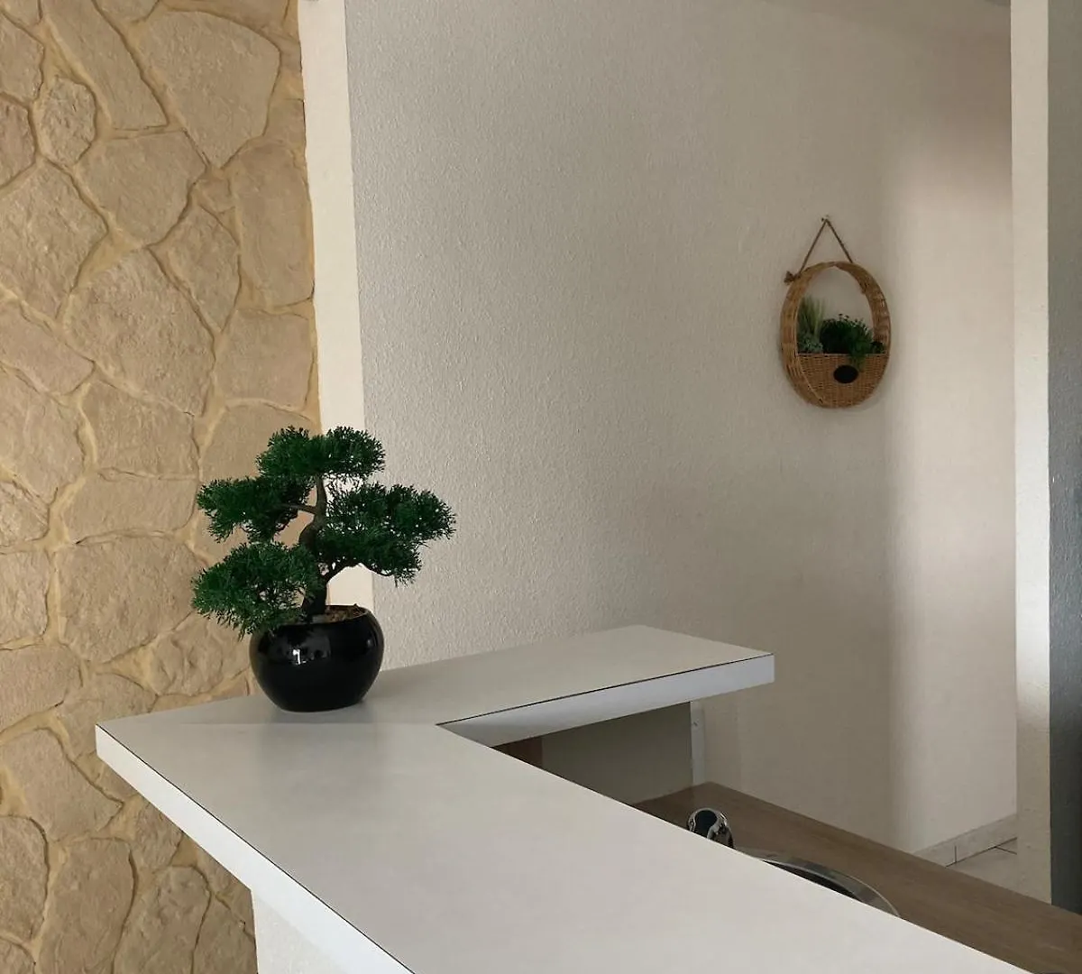 Apartment Appartement Dans Villa A 600M De La Plage Frejus